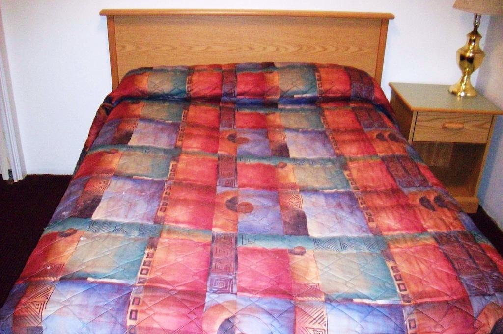 Hilander Motel Mountain Home Room photo