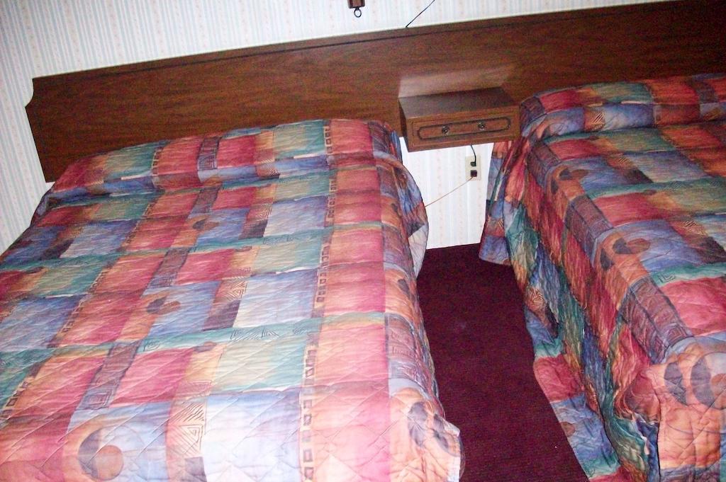 Hilander Motel Mountain Home Room photo